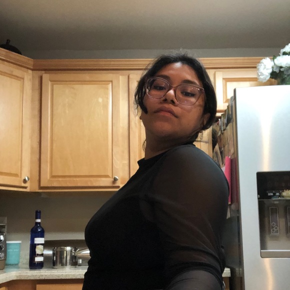 Meet your Posher, Jailene - Picture 2 of 5